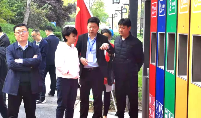 濮阳市华龙区领导莅临qianyi千亿平台（中国）集团未来路垃圾分类项目参观考察